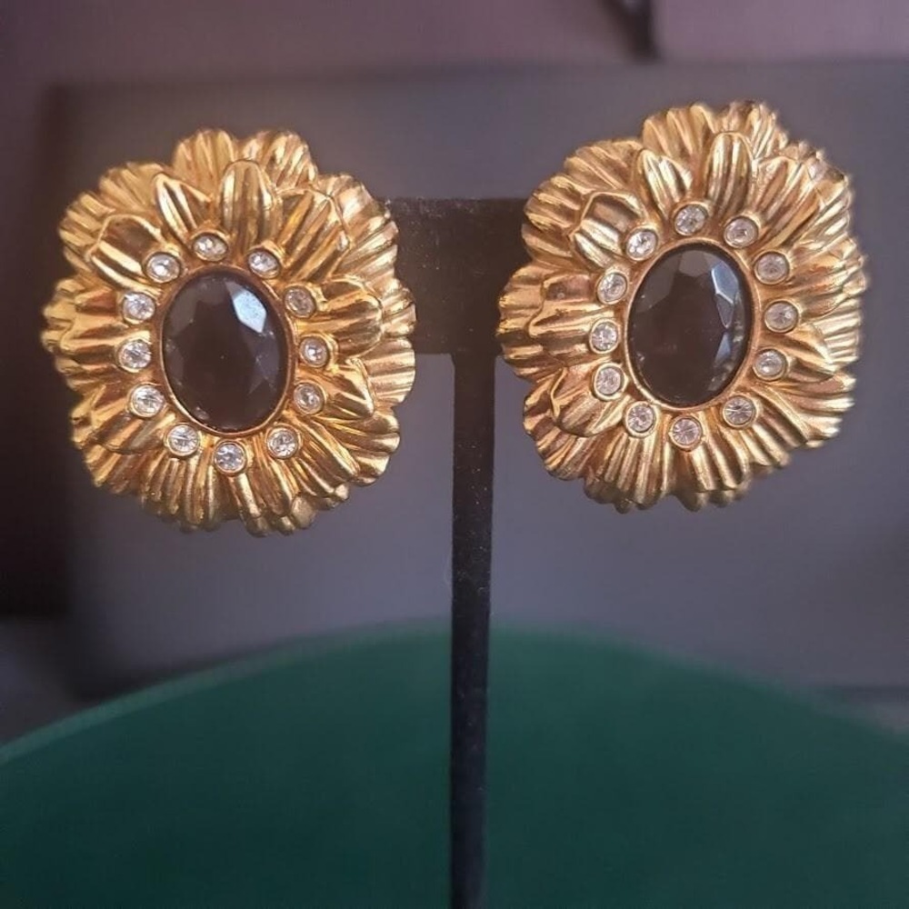 Vtg Earrings KJL Avon New York Collection Onyx Sunflower Kenneth Jay Lane ClipOn